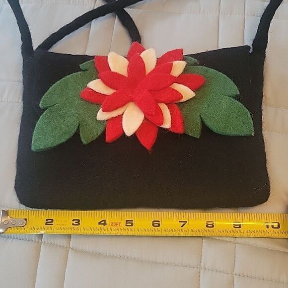 Handmade boiled wool christmas poinsettia black holiday purse - Picture 8 of 11